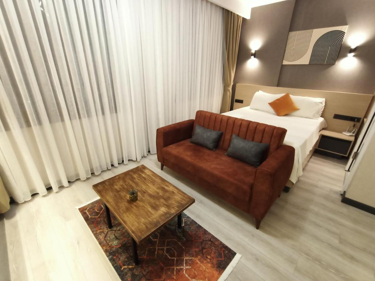 New Falcon Palas Otel Istanbul Bagian luar foto
